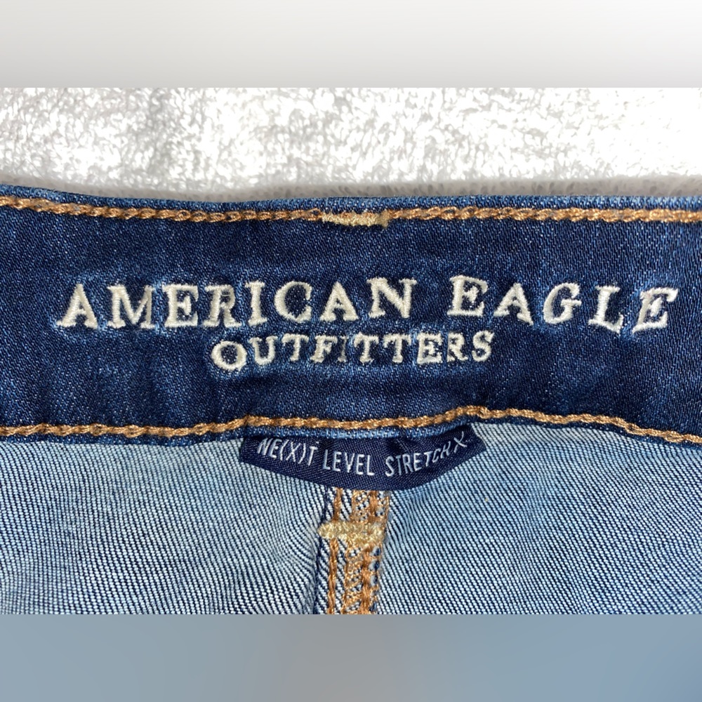 American Eagle next level stretch Jean shorts size 8 barbiecore summer - Picture 5 of 6